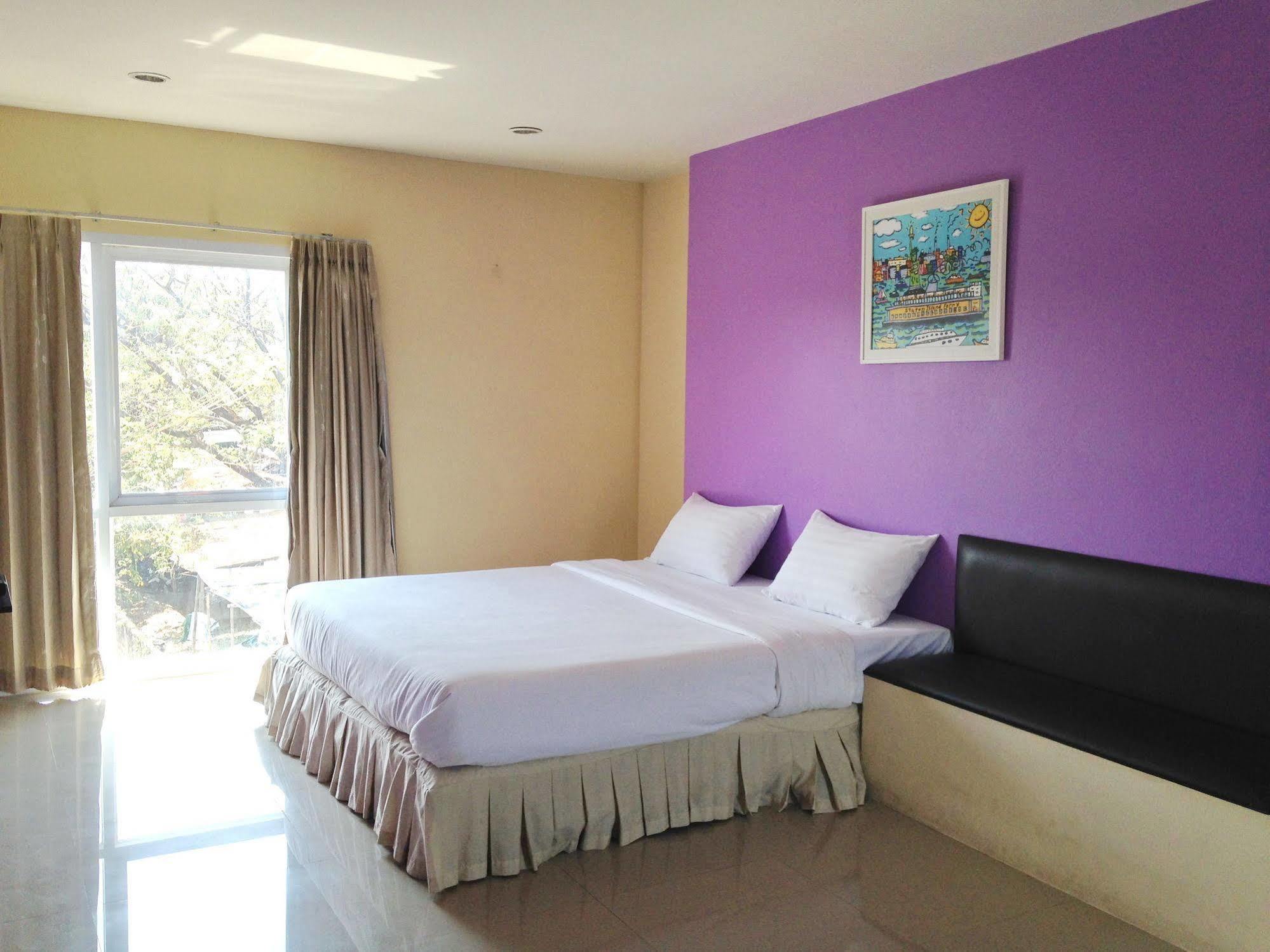 C2 Residence Lampang Eksteriør billede